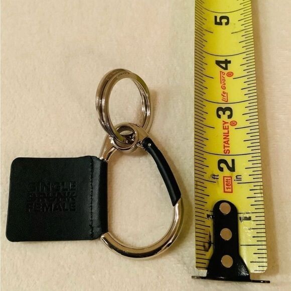 SINGLE DRUNK FEMALE KEY CHAIN KEY FOB  WITH CARABINER NEW - Picture 4 of 4